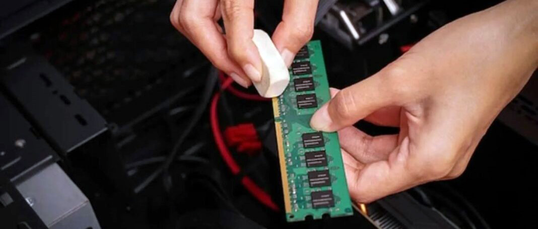 Pc chạy ngắt li&ecirc;n tục